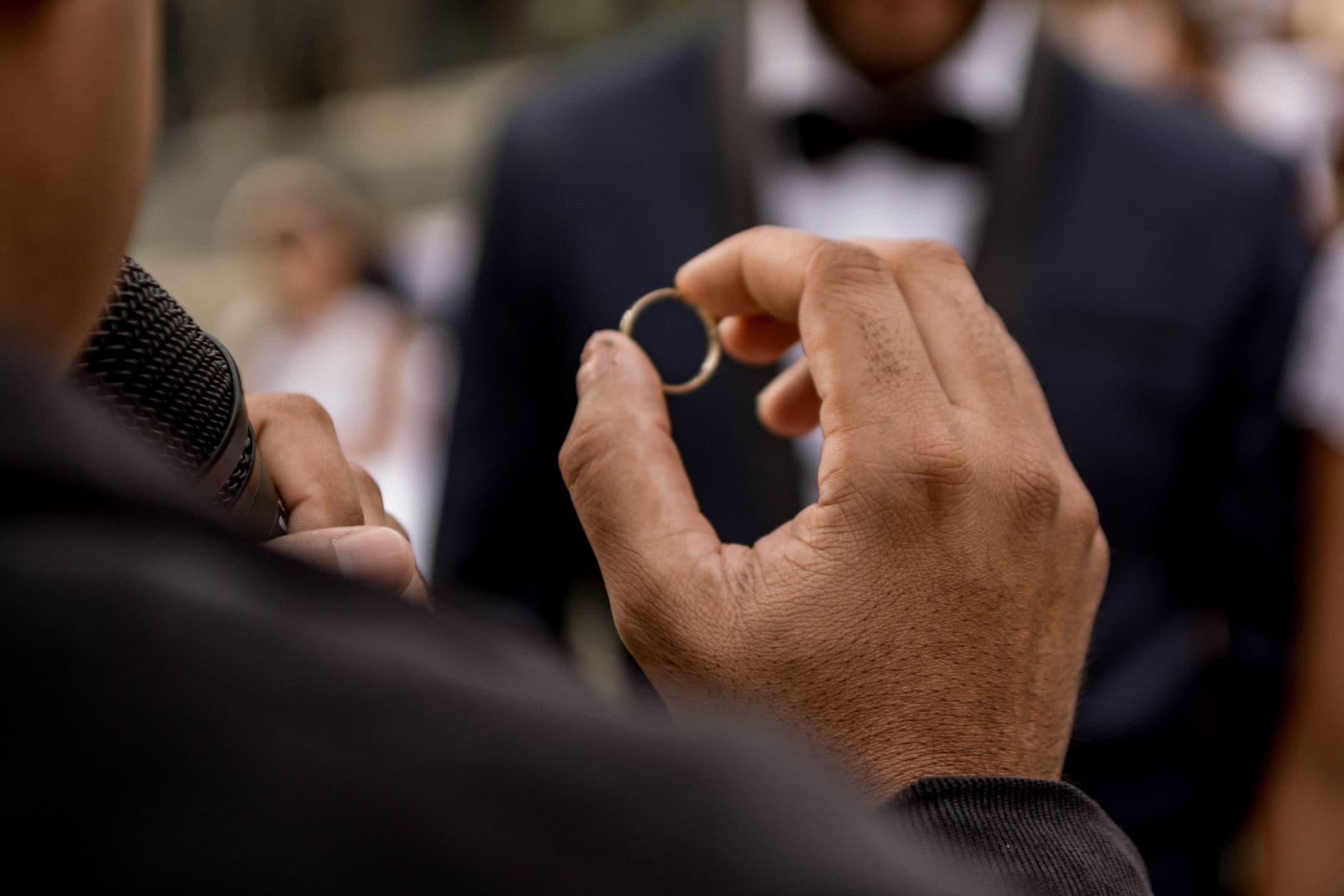 How to Choose a Wedding Band in NYC