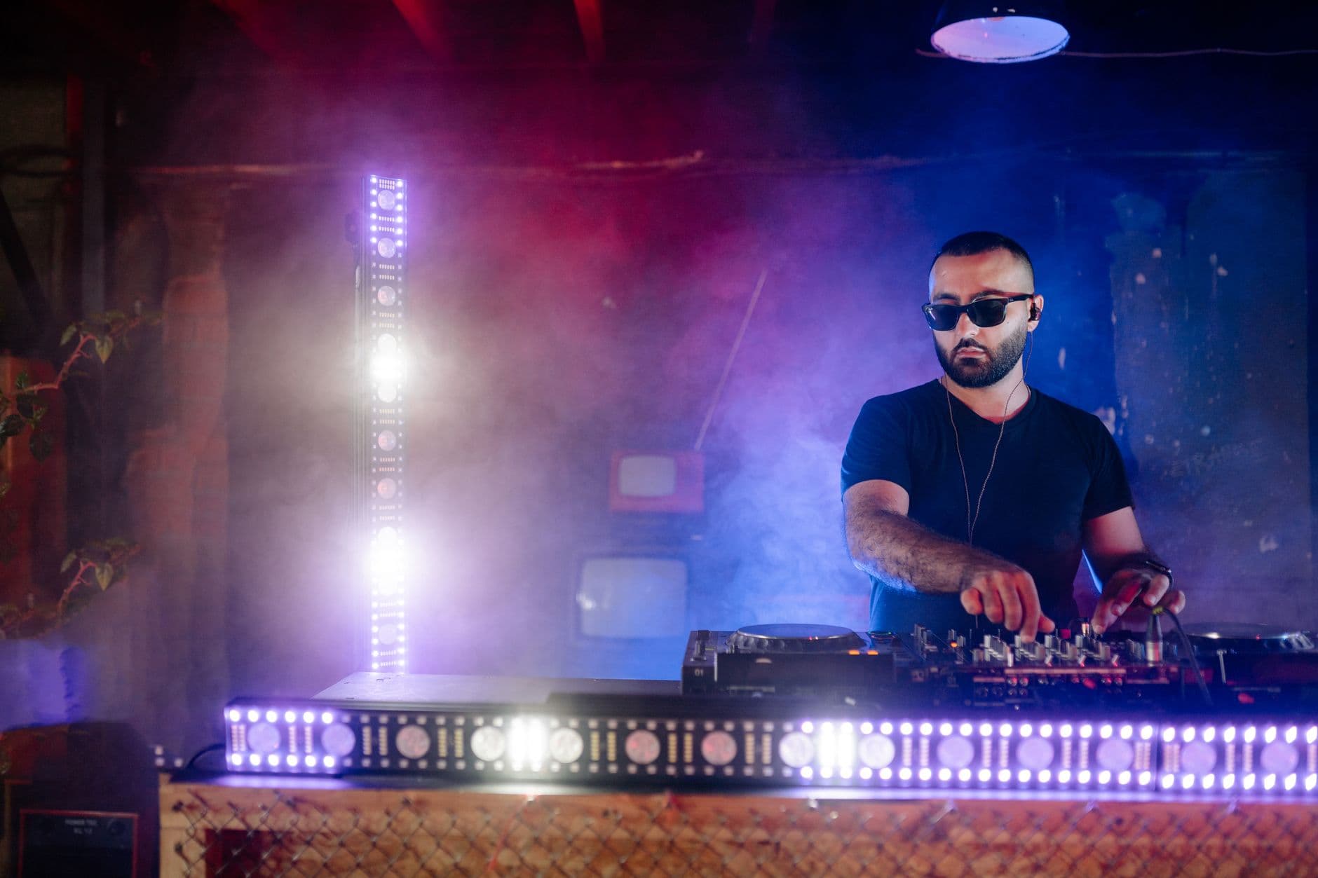 How Much Does a Wedding DJ Cost on Long Island?