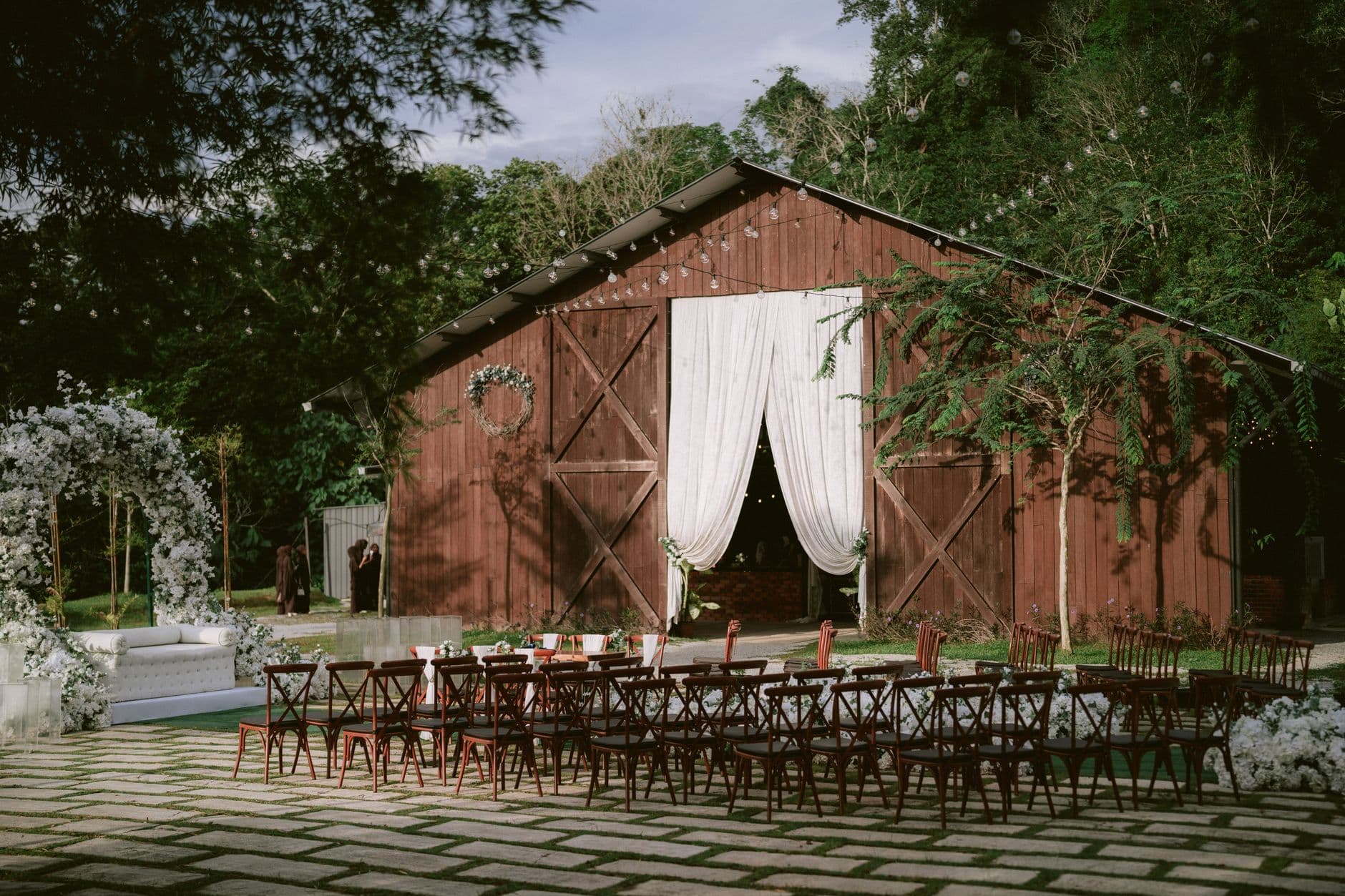 Maine Barn Wedding Venues With Published Prices